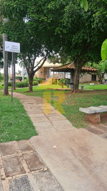 Casa de Condomínio com 3 quartos à venda, 245m² — foto 33 de 34