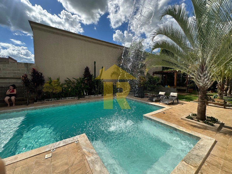 Casa de Condomínio com 4 quartos à venda, 362m² — foto 3 de 6