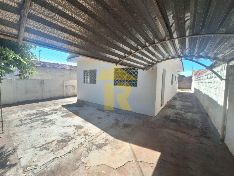 Casa com 2 quartos à venda, 84m² — foto 2 de 14
