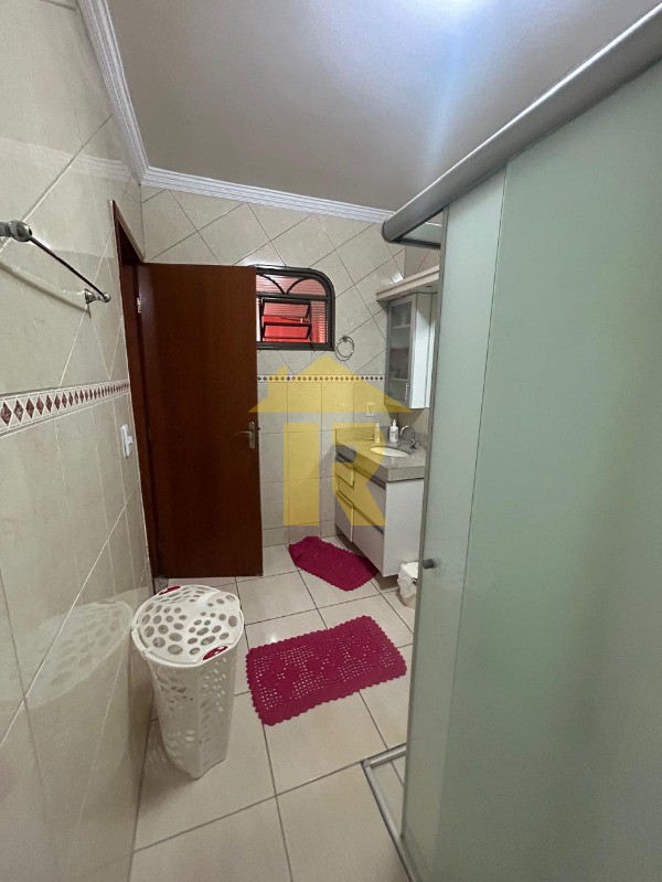 Casa com 3 quartos à venda, 269m² — foto 14 de 27