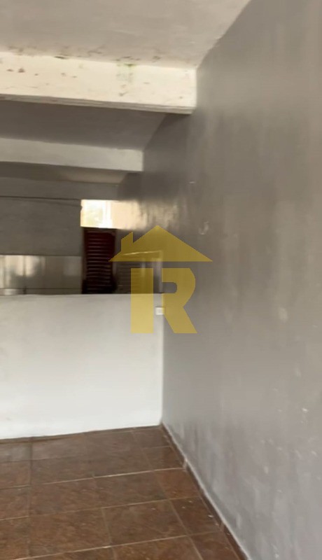 Casa com 3 quartos à venda, 200m² — foto 2 de 21