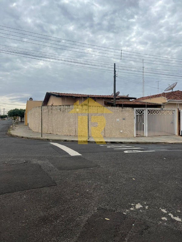 Casa com 3 quartos à venda, 135m² — foto 1 de 19