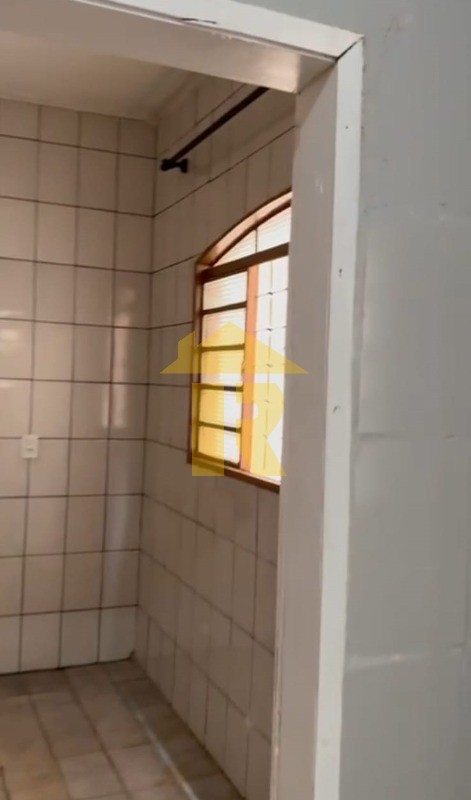 Casa com 3 quartos à venda, 200m² — foto 6 de 21