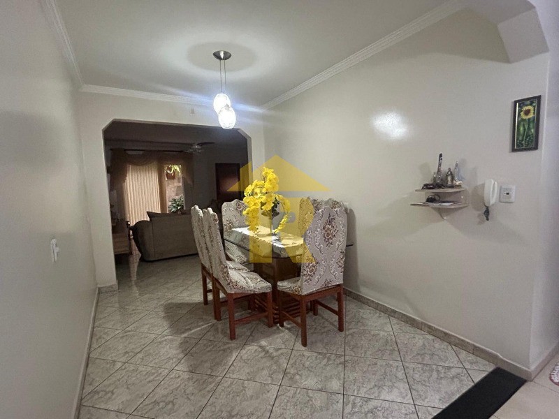 Casa com 3 quartos à venda, 269m² — foto 5 de 27