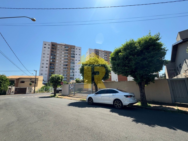 Casa com 5 quartos à venda e aluguel, 465m² — foto 2 de 22