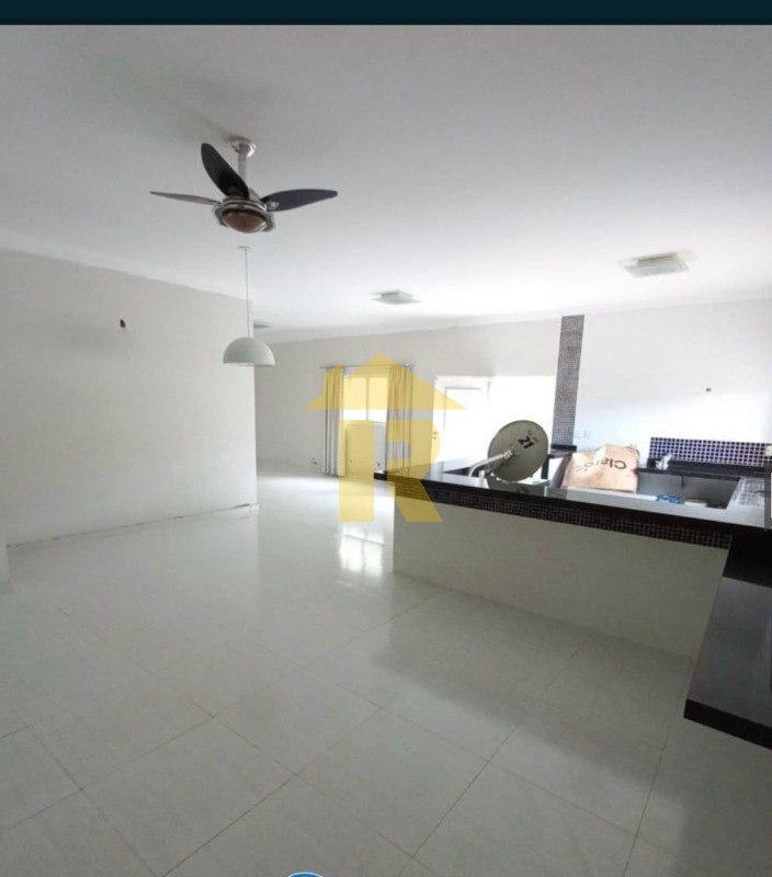 Casa de Condomínio com 3 quartos à venda, 2400m² — foto 3 de 10