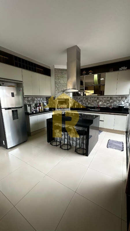 Casa de Condomínio com 3 quartos à venda, 128m² — foto 6 de 31