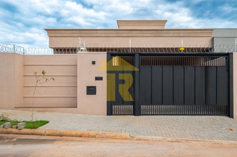 Casa com 3 quartos à venda, 120m² — foto 1 de 21