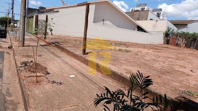 Terreno / Lote / Condomínio  à venda, 200m² — foto 5 de 5