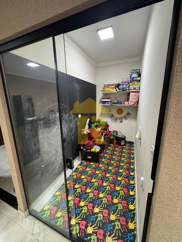 Casa com 3 quartos à venda, 280m² — foto 20 de 29