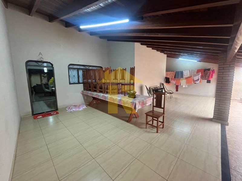 Casa com 3 quartos à venda, 269m² — foto 20 de 27