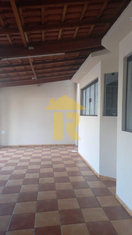 Casa com 3 quartos à venda, 175m² — foto 3 de 30