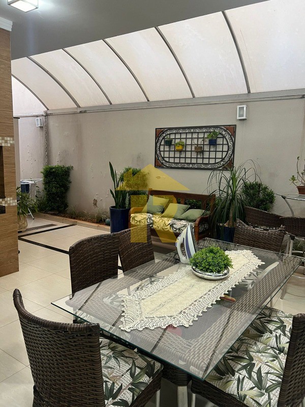 Casa de Condomínio com 3 quartos à venda, 202m² — foto 23 de 25