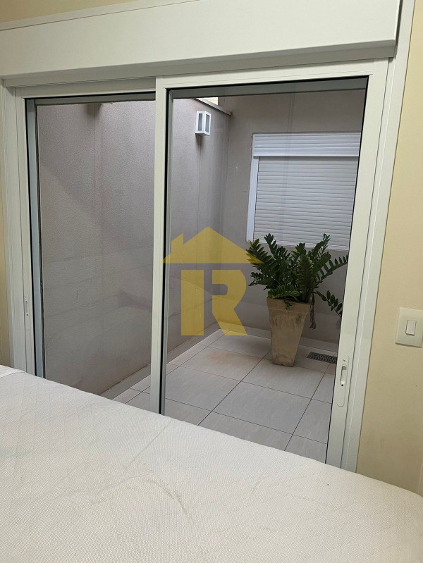 Casa de Condomínio com 3 quartos à venda, 202m² — foto 11 de 25