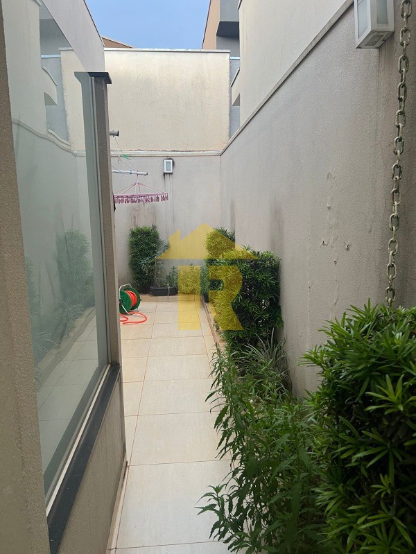 Casa de Condomínio com 3 quartos à venda, 202m² — foto 24 de 25