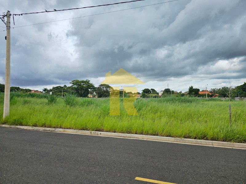 Terreno / Lote / Condomínio  à venda, 405m² — foto 1 de 10