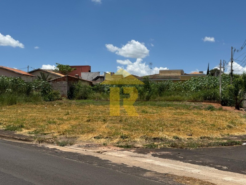 Terreno / Lote / Condomínio  à venda, 388m² — foto 4 de 5