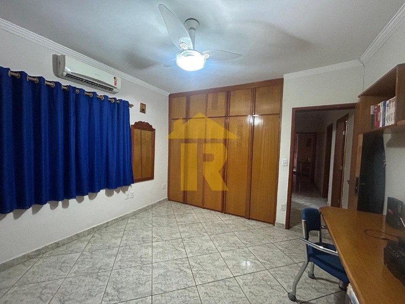 Casa com 3 quartos à venda, 269m² — foto 8 de 27
