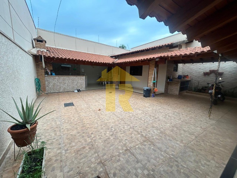 Casa com 3 quartos à venda, 269m² — foto 23 de 27