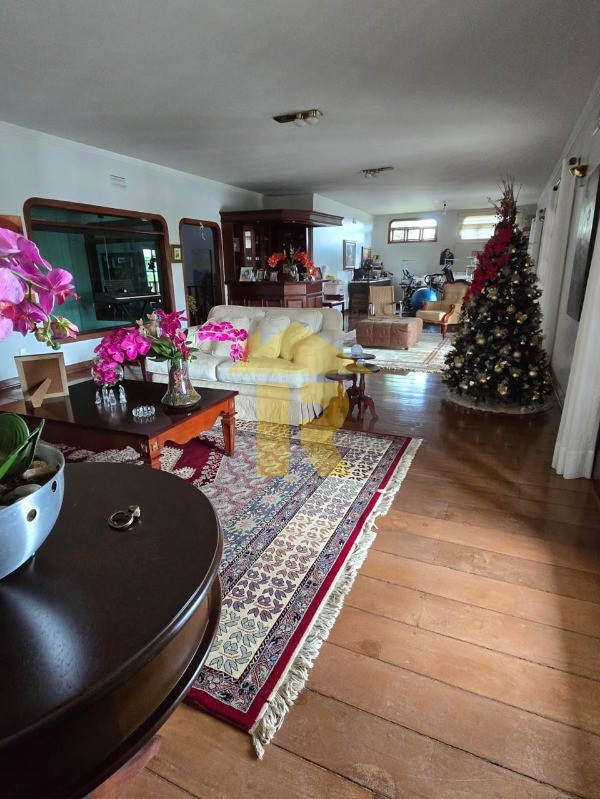 Casa com 4 quartos à venda, 772m² — foto 10 de 38