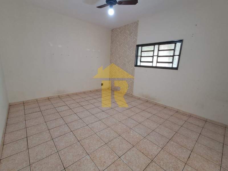 Casa com 3 quartos à venda, 178m² — foto 4 de 15