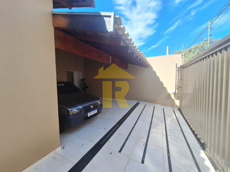 Casa com 3 quartos à venda, 170m² — foto 2 de 23