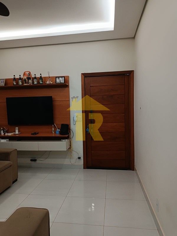 Casa com 3 quartos à venda, 86m² — foto 8 de 25
