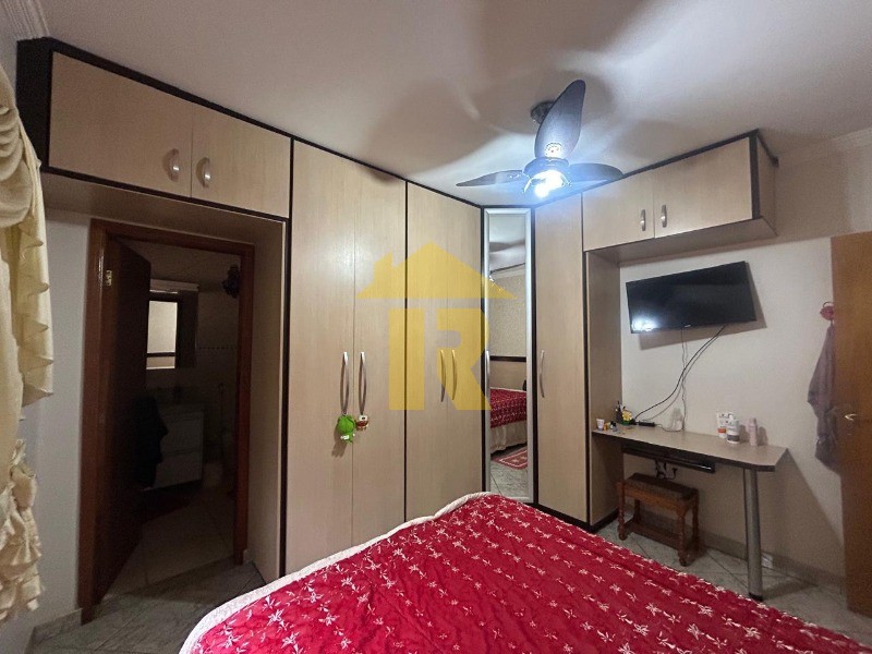 Casa com 3 quartos à venda, 269m² — foto 13 de 27