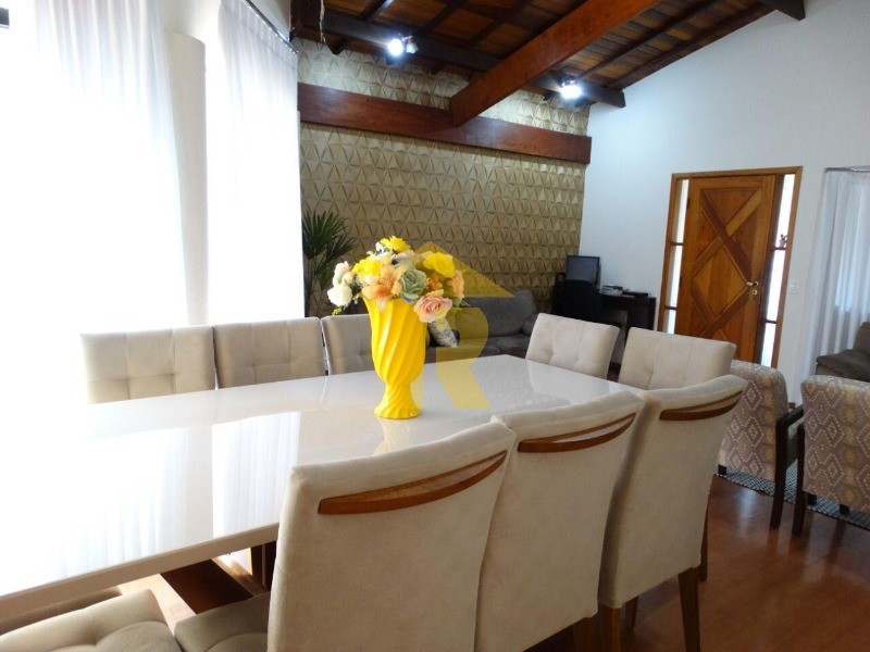 Casa com 3 quartos à venda, 175m² — foto 11 de 30