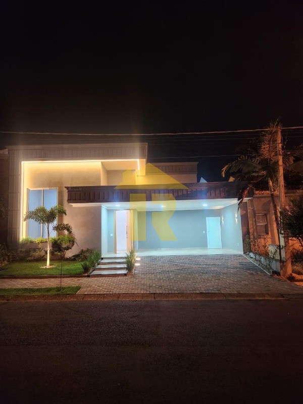 Casa de Condomínio com 3 quartos à venda, 205m² — foto 3 de 43
