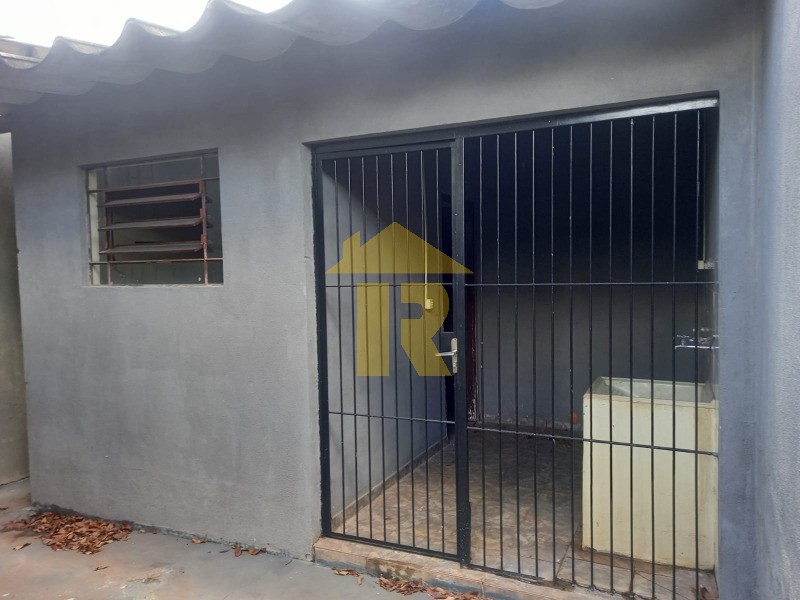 Casa com 4 quartos à venda, 240m² — foto 17 de 23