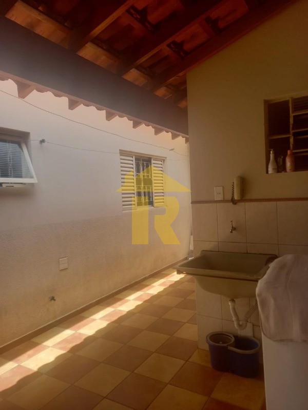 Casa com 3 quartos à venda, 175m² — foto 29 de 30