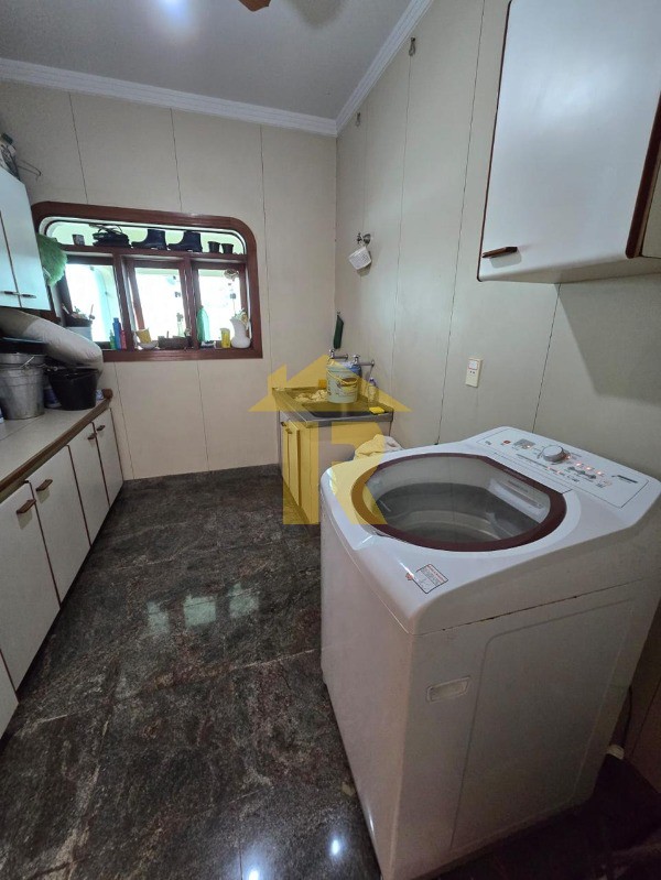 Casa com 4 quartos à venda, 772m² — foto 32 de 38
