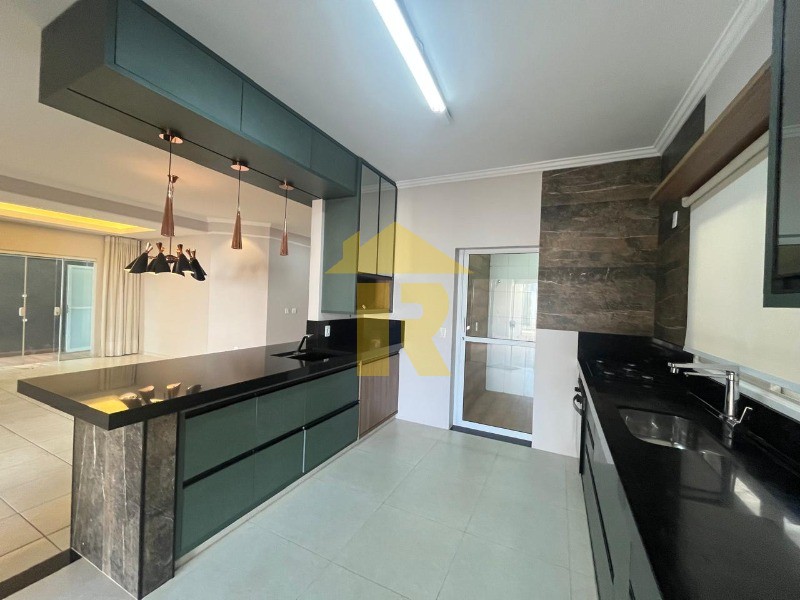 Casa de Condomínio com 3 quartos à venda e aluguel, 200m² — foto 9 de 24