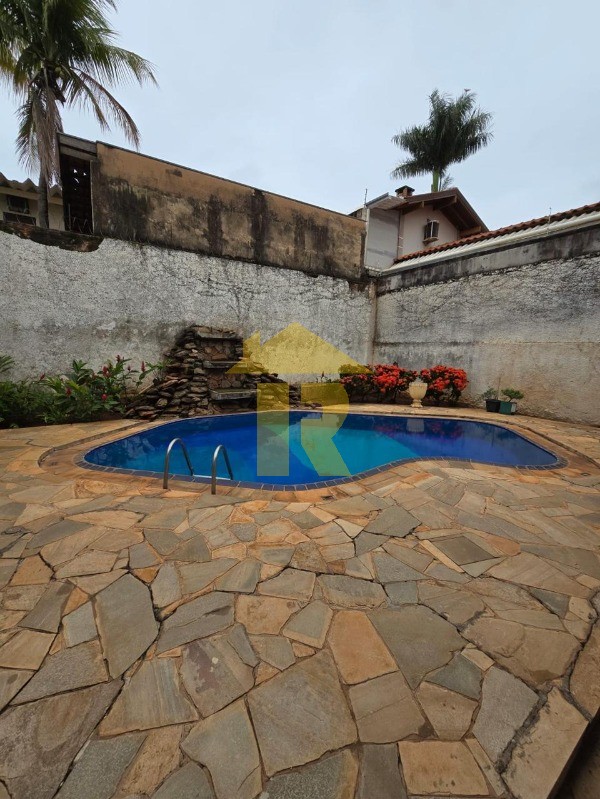 Casa com 4 quartos à venda, 772m² — foto 35 de 38