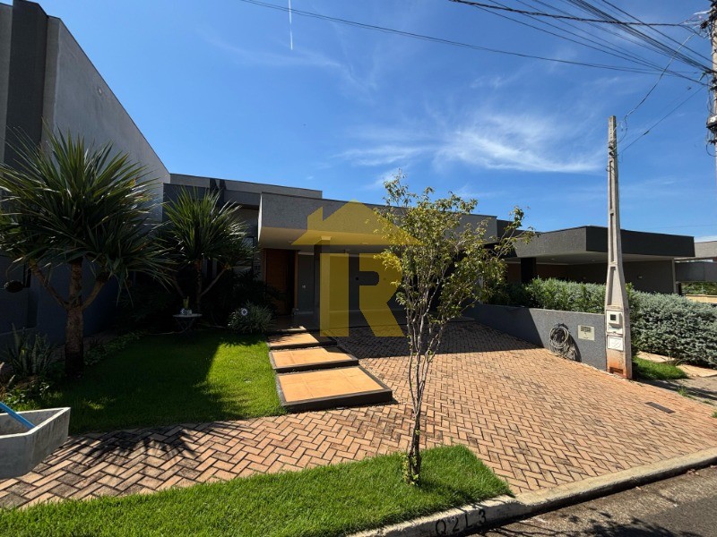 Casa de Condomínio com 3 quartos à venda, 170m² — foto 2 de 29
