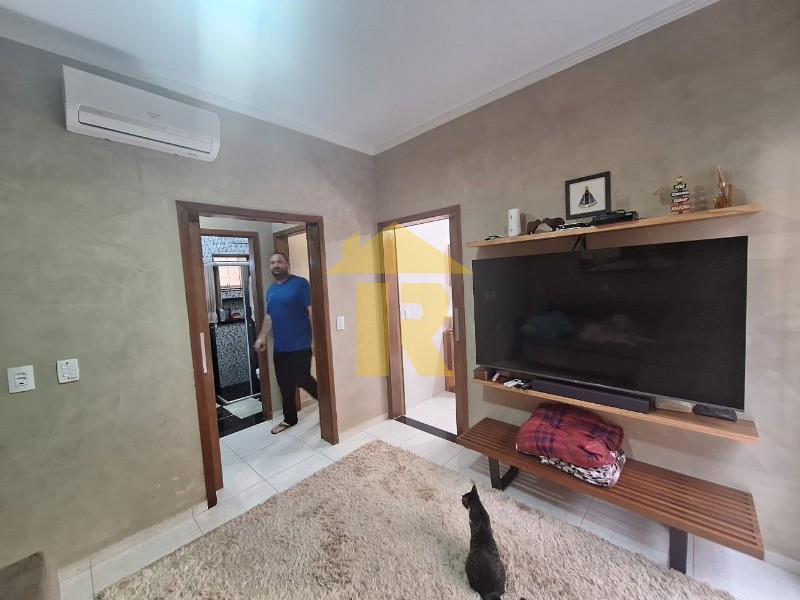 Casa com 3 quartos à venda, 170m² — foto 3 de 23