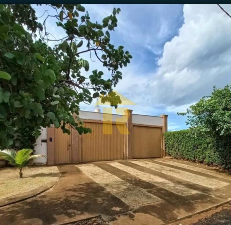 Casa de Condomínio com 3 quartos à venda, 2400m² — foto 1 de 10