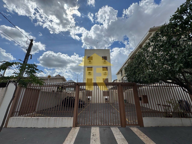 Apartamento com 2 quartos à venda, 60m² — foto 1 de 14