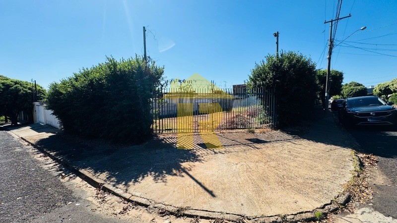 Terreno / Lote / Condomínio  à venda, 450m² — foto 1 de 11