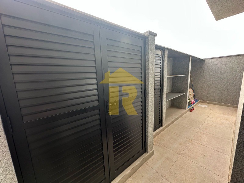 Casa de Condomínio com 3 quartos à venda, 215m² — foto 21 de 23