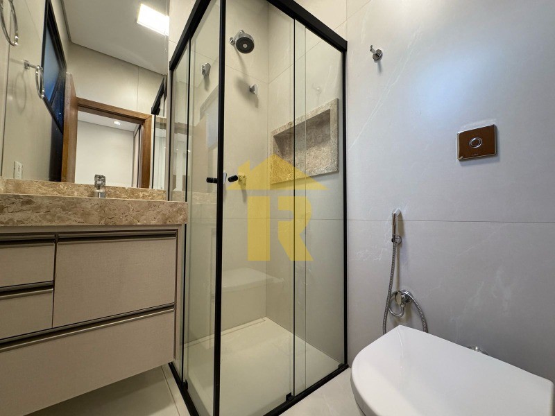 Casa de Condomínio com 3 quartos à venda, 180m² — foto 15 de 27