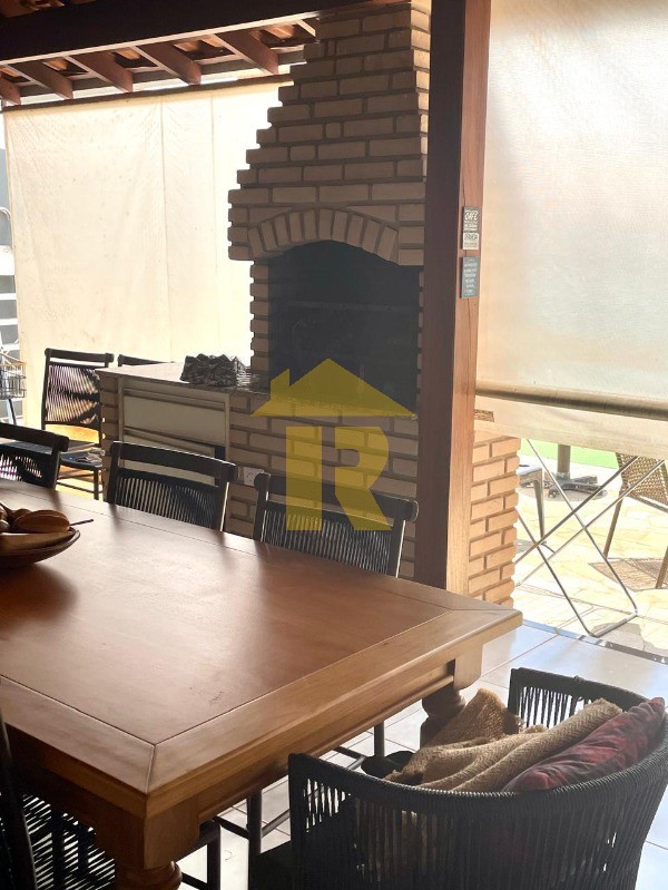 Casa com 3 quartos à venda, 200m² — foto 18 de 24