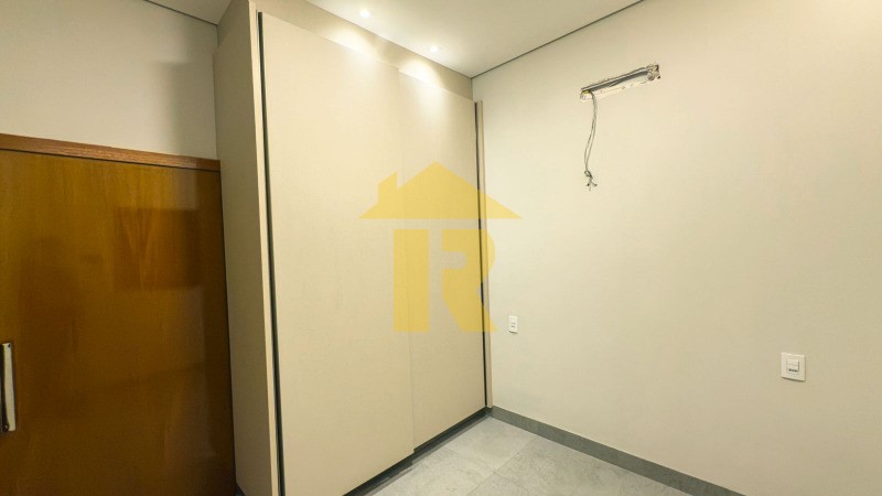 Casa de Condomínio com 3 quartos à venda, 215m² — foto 15 de 23