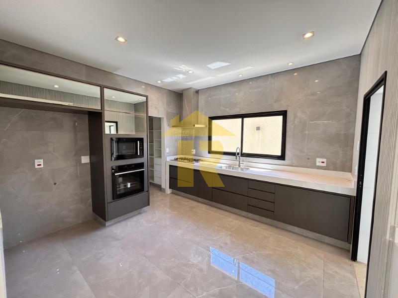 Casa de Condomínio com 3 quartos à venda, 460m² — foto 18 de 41