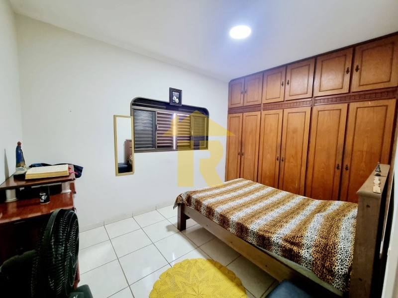 Casa com 3 quartos à venda, 165m² — foto 11 de 12