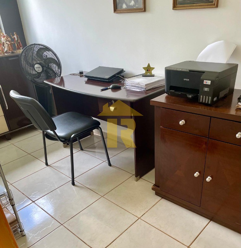 Casa com 3 quartos à venda, 200m² — foto 12 de 24