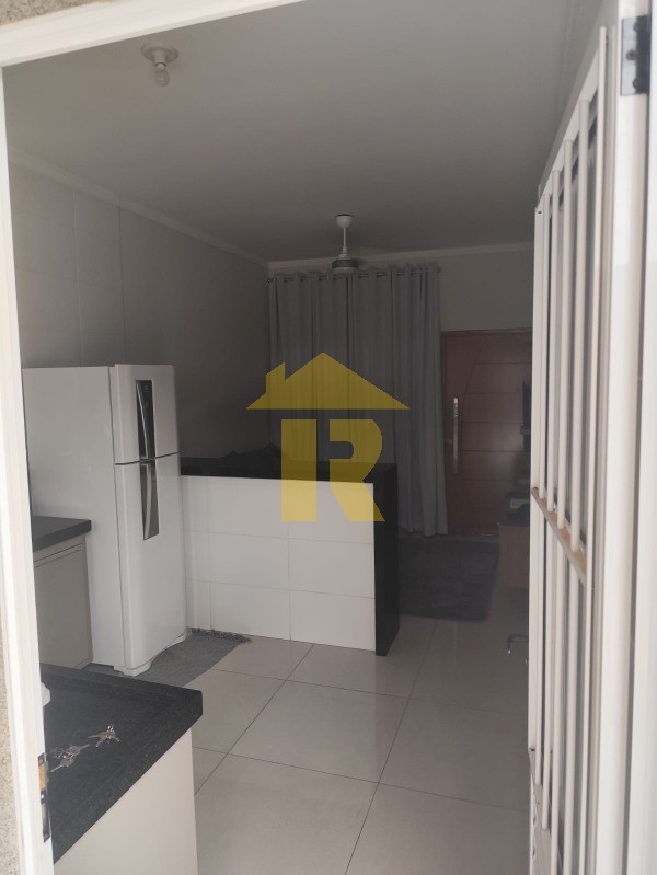 Casa com 2 quartos à venda, 140m² — foto 3 de 12