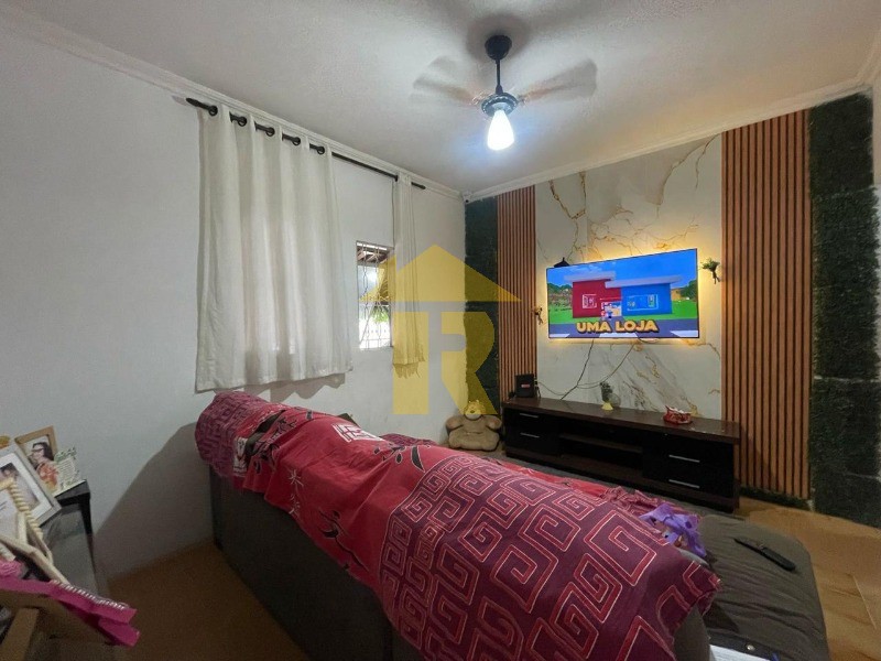 Casa com 3 quartos à venda, 106m² — foto 3 de 13