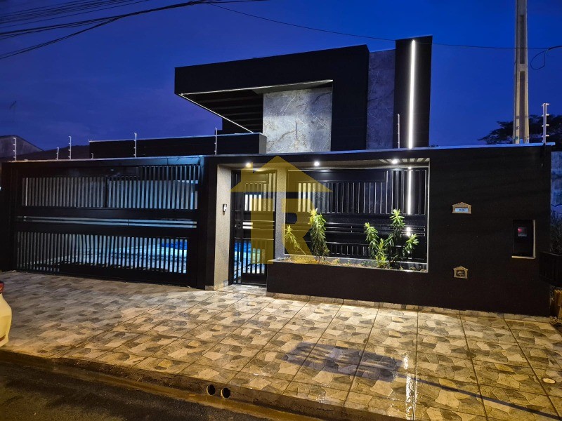 Casa com 3 quartos à venda, 158m² — foto 2 de 24